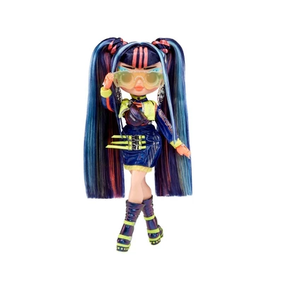 L.O.L. Surprise! O.M.G. Victory Fashion Doll With Surprises & Accessories 3 L.O.L. Surprise! O.M.G. Victory Fashion Doll With Surprises & Accessories
