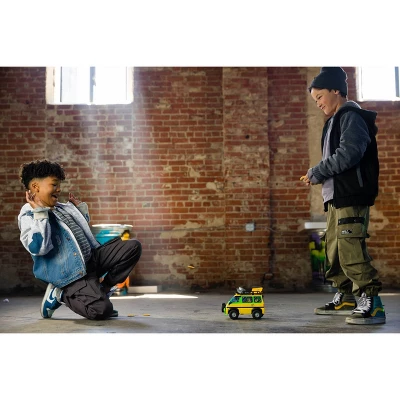 Teenage Mutant Ninja Turtles Mutant Mayhem RC Pizza Blaster Vehicle 7 Teenage Mutant Ninja Turtles Mutant Mayhem RC Pizza Blaster Vehicle - Image 5