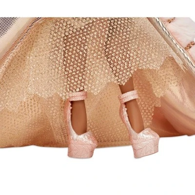 L.O.L. Surprise! O.M.G. 2021 Collector Edition NYE Queen Fashion Doll 4 L.O.L. Surprise! O.M.G. 2021 Collector Edition NYE Queen Fashion Doll - Image 2